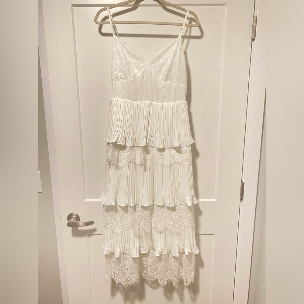 LULUS White Semi-Formal dress. Great for bridal events. ONLY WORN ONCE.